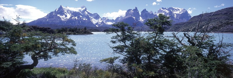 Chile, Patagonien, Torres del Paine Massiv mit Lago Pehoe